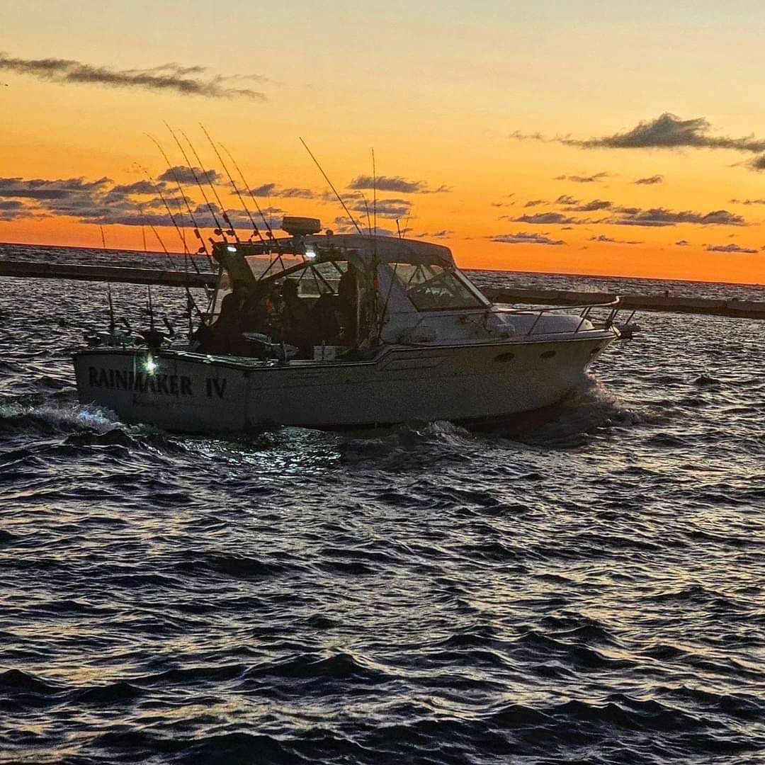 Rainmaker IV Tiara Sport Fisherman